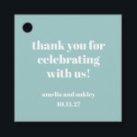 Etiquetas Para Lembrancinhas Casamento Personalizado De Azul Aqua Azul Negrito<br><div class="desc">Agradeço aos seus convidados com este obrigado elegante - vocês são a favor das etiquetas! Apresentando um design chic e minimalista em azul aqua macio com tipografia branca clássica, essas etiquetas adicionam um toque personalizado a favores de casamento, presentes de festas ou bolsas de boas-vindas. Personalizáveis com os nomes do...</div>