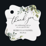 Etiquetas Para Lembrancinhas Casamento Rustic Greenery Monograma Obrigado<br><div class="desc">Projetado para coordenar com nossa Coleção Boho Greenery,  essa etiqueta personalizável,  apresenta ramificações de aquarela com texto gráfico caligráfico,  pareado com uma serifa de classe em preto. Itens correspondentes disponíveis.</div>