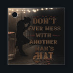 Etiquetas Para Lembrancinhas Caubói Nunca Brinque Com o Chapéu de Outro Homem<br><div class="desc">personalize para qualquer evento</div>