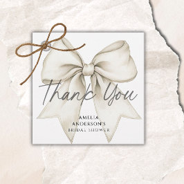 Etiquetas Para Lembrancinhas Ela Está Amarrando O Laço Arco Branco Chuveiro De 