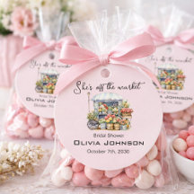 Ela está fora do Mercado Rosa Floral Chuveiro de N