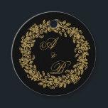 Etiquetas Para Lembrancinhas Elegante Floral Dourada Francesa Vintage<br><div class="desc">Celebre o romance atemporal com este Convite de Casamento Elegante Vintage Francês com ilustrações florais douradas luxuosas em um fundo preto profundo. O design combina a elegância clássica francesa com um toque moderno monocromático, criando o convite perfeito para casais sofisticados. Motivos botânicos detalhadamente trabalhados enquadram os detalhes do seu casamento,...</div>