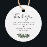 Etiquetas Para Lembrancinhas Ilha de Trópicos Modernos Folhas Casamento<br><div class="desc">Etiquetas de agradecimento de casamento com folha verde pintada tropical moderna. A parte de trás da etiqueta apresenta um padrão de folha tropical pintada. Projetado para combinar com nossa Coleção Trópicos Modernos.</div>