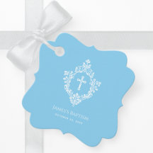 Menino batiza bebê Blue Cross na Pia Batismal de C