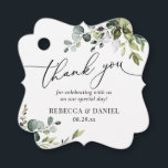 Etiquetas Para Lembrancinhas Monograma de Agradecimento de Casamento com Folhag<br><div class="desc">Projetado para combinar com nossa coleção Boho Greenery,  esta etiqueta personalizável apresenta ramos de eucalipto em aquarela com texto gráfico em caligrafia,  combinado com uma serifa clássica em preto. Itens correspondentes disponíveis.</div>