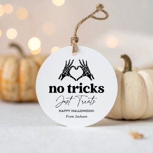 Etiquetas Para Lembrancinhas Nenhum truque apenas trata halloween de esqueleto
