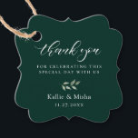 Etiquetas Para Lembrancinhas Ramo Botânico Natural Esmeralda Casamento Agradeci<br><div class="desc">Elegante etiqueta de ramo botânico em aquarela para agradecimento de casamento. "obrigado" em caligrafia branca elegante com linhas para sua mensagem,  nomes e data do evento. Fundos apresentam cor verde esmeralda sólida.</div>