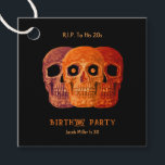 Etiquetas Para Lembrancinhas Skull Funny Orange Gothic Birthday RIP para seus 2<br><div class="desc">Esta etiqueta favorita apresenta um estilo engraçado de pop preto laranja estilo gótico Festa de aniversário de Halloween RIP até seus 20s Skull head design. Divertido, aniversário de 30 anos assustador. Três crânios design com olhos paternos que são modernos, modernos, modernos, modernos, modernos, modernos, modernos. Imagem copyright Marg Seregelyi Fotografia....</div>