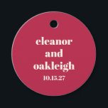 Etiquetas Para Lembrancinhas Tipografia Chic Casamento Personalizado de Marinha<br><div class="desc">Tipografia Chic Magenta Red Ivory Moderna Casamento Personalizado Marcas De Favor</div>