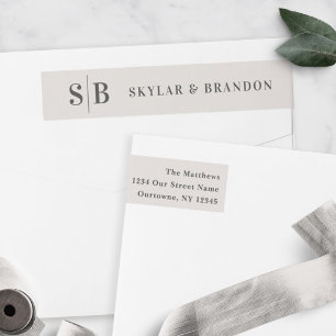 Etiquetas Simple Solid Color Off-White Wedding Monogrammed