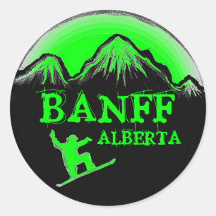 Etiquetas verdes do snowboard de Banff Alberta