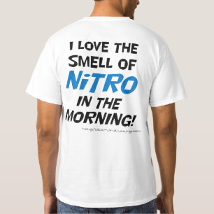Eu amo o cheiro de nitro na camisa da manhã T