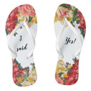 Eu disse que sim! Chinelos com design floral pinta