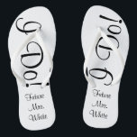 Eu faço! Chinelos da noiva do dia do casamento<br><div class="desc">Você não pode muito mais excited do que se preparando para me dizer "faça!".  Agora,  ao obter pronto em seu dia grande,  você poderá ao grito ele da parte inferior de seus pés - eu faço!</div>