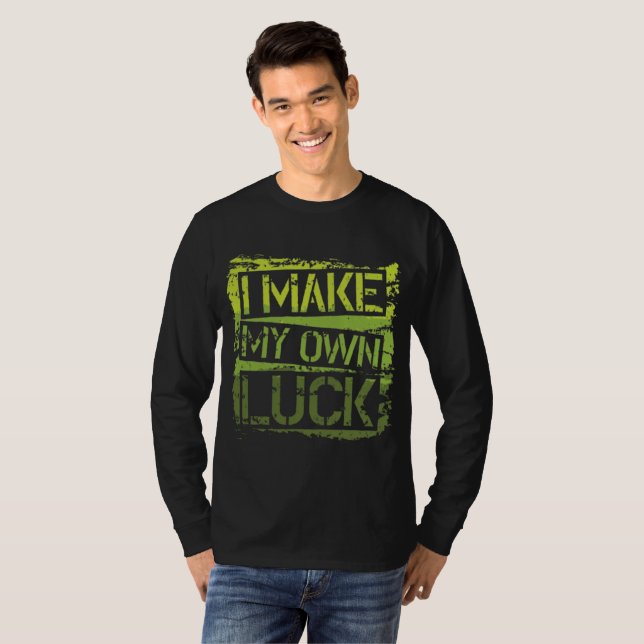 Eu Faço Minha Própria Sorte - Camiseta Gráfica Urb (Frente Completa)