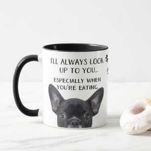 Eu olho-lhe acima que o cão diz eu te amo a caneca