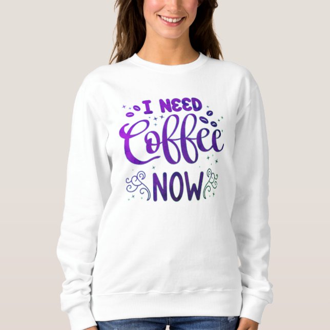 Eu preciso de café agora Freefit camiseta básica d (Frente)