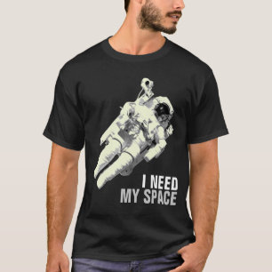 Eu preciso minha camisa do astronauta do espaço