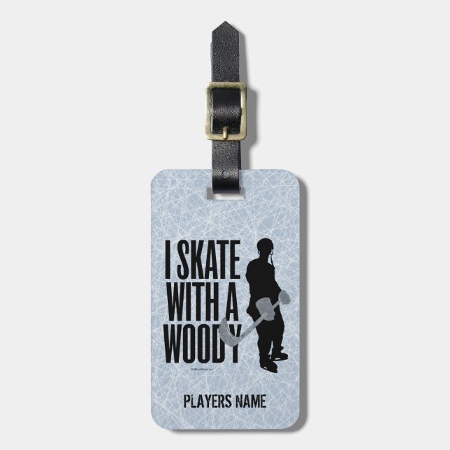 Eu Skate Com Uma Etiqueta De Bagagem (Hockey) (Frente Vertical)