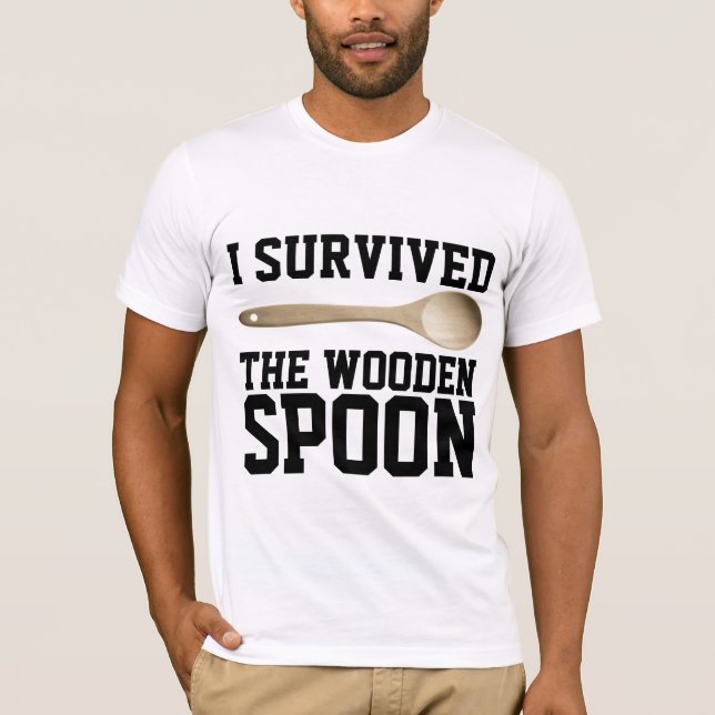 EU SOBREVIVI À COLHER DE PAU, Camisetas engraçadas (Frente)