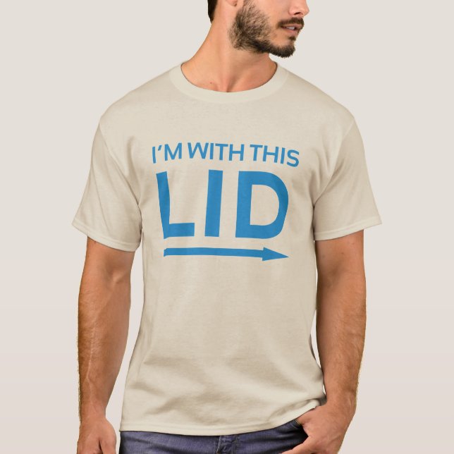 "Eu sou COM o t-shirt dESTE presunto de rádio (Frente)