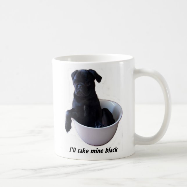 Eu tomarei meus pretos - caneca preta do Pug (Direita)