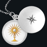 Eucaristia na colar do Monstrance<br><div class="desc">As características deste design "3-D" do olhar uma imagem do sacramento abençoado/Eucaristia santamente em um ouro coloriram o monstrance. Sinta livre mudar a cor do fundo através das ferramentas surpreendentes da personalização de Zazzle.</div>