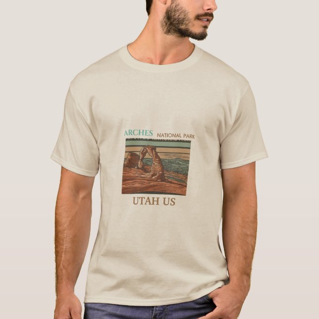 Explore Arches National Park T-Shirt (Frente)