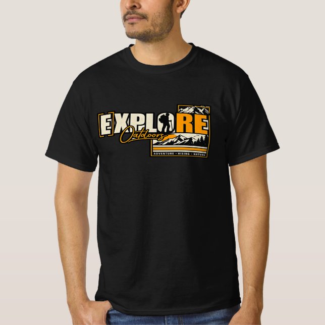 Explore Outdoors Adventure Graphic T-Shirt for Men (Frente)