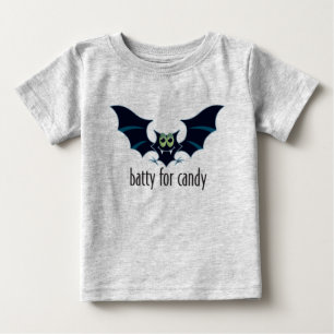 Extravagantemente para a camisa do Dia das Bruxas