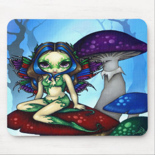 "Fada mascarada nos cogumelos" Mousepad