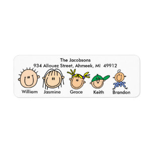 Família com três etiquetas de endereço dos miú