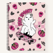 Fantasma legal do Halloween a rosa do skate