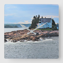 Farol do porto de inverno, Relógio Maine