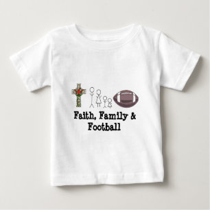 Fé, família & t-shirt do futebol