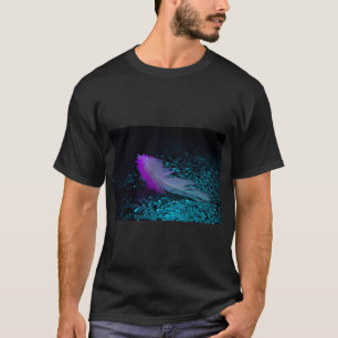 Feather Touch: Camiseta de Arte Molhada da Naturez