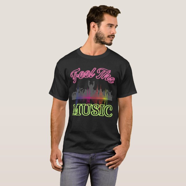 Feel the Music – Vibrant Party Crowd T-Shirt (Frente Completa)