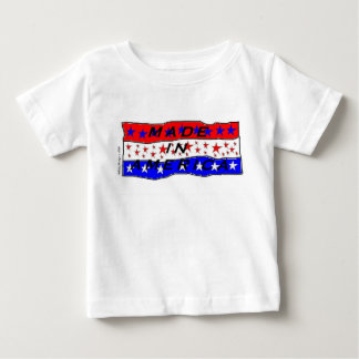 Feito no t-shirt da criança de América