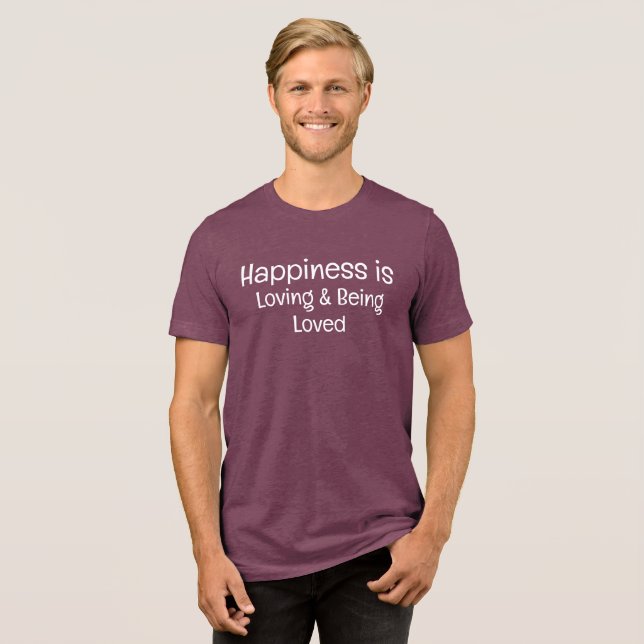 Felicidade é amar e ser amada em T-Shirt (Frente Completa)