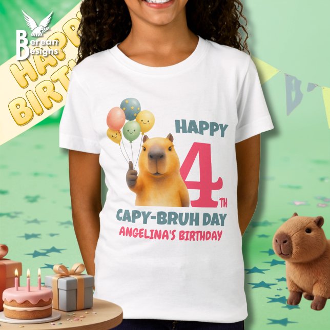 FELIZ DIA CAPY BRUH Personalizado Camiseta de 4º A (Cute HAPPY CAPY-BRUH DAY 4th birthday party personalized Guest of Honor capybara T-shirt.)