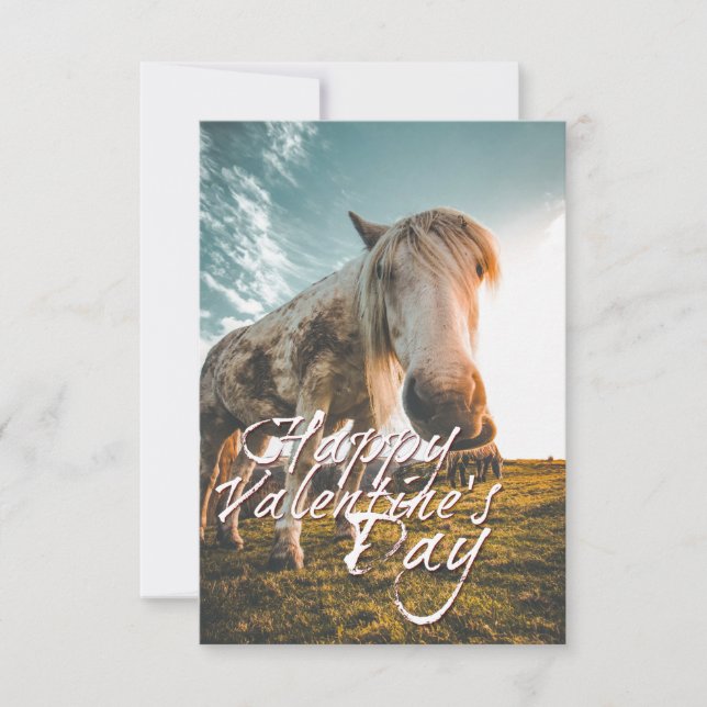 Feliz dia dos namorados com cavalo olhando (Frente)