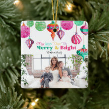 Feliz e Enfeites de natal colorido brilhante