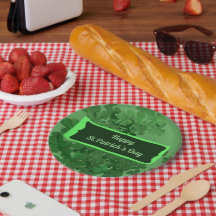 Feliz Rua. Prato de Papel no Dia de Patrick