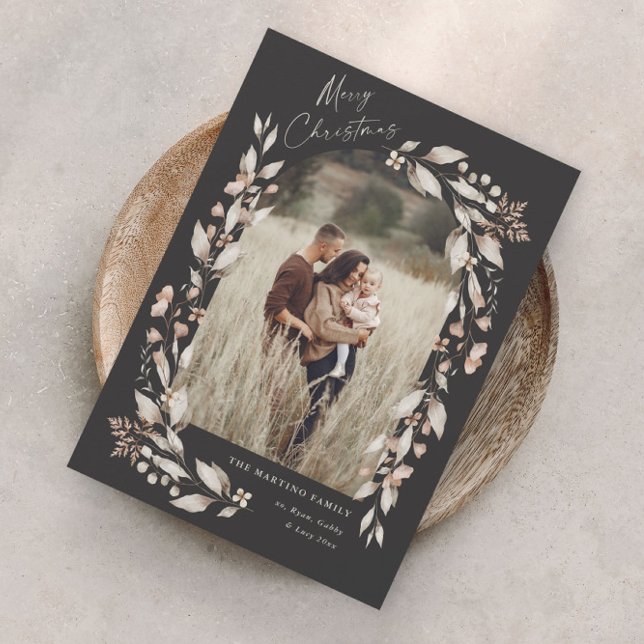 Feriado de Natal do Arch de Flor Selvagem Boho (Boho wildflower arch photo christmas holiday magnetic card with elegant script hand painted foliage.)