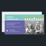 Festividades Cartão com fotos de Chanukah Menorah<br><div class="desc">Ilumine o menorah e compartilhe de sua alegria em Chanukah. Uns cartões de fotos que apresentassem seus amados coroaram por um menorah completo-iluminado de Chanukah. Todo o texto é customizável e se senta contra os painéis do roxo rico e da cerceta com um teste padrão subtil do círculo, destacados por...</div>