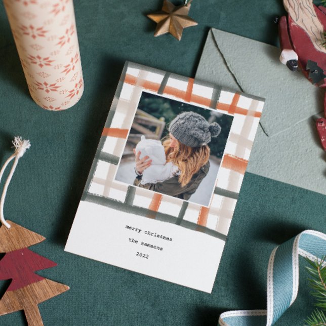 Festividades Cartão com fotos de Feriado de Xadrez de sala de a (Watercolor painted classroom plaid photo Christmas card.)