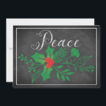 Festividades Cartão de Férias de Paz | Faux Chalkboard, Holly<br><div class="desc">Este cartão de Natal "Peace" ou Holiday, barato e festivo, preto e branco, tem um conjunto de verde que tem folhas e bagas ocas e outras folhagem cortadas sobre um fundo falso de quadro negro, com um giz fino e branco, que olha para a sua volta. A primeira redação é...</div>