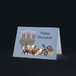 Festividades Cartão Menorah Dreidel2 de Chanukah do buldogue<br><div class="desc">Recordar a família e os amigos durante a estação de Chanukah é uma maneira maravilhosa de permanecer em contacto com as pessoas que você ama e se importa aproximadamente. Eu criei estes cartões de Chanukah do cão com amor e o cuidado e eu somos certos que qualquer um que ama...</div>