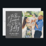 Festividades Este É O Cartão com fotos De Férias Da Época<br><div class="desc">Celebre a temporada com este cartão de feriado moderno e na moda de Berry Berry Sweet. Visite www.berryberrysweet.com para mais opções de design.</div>