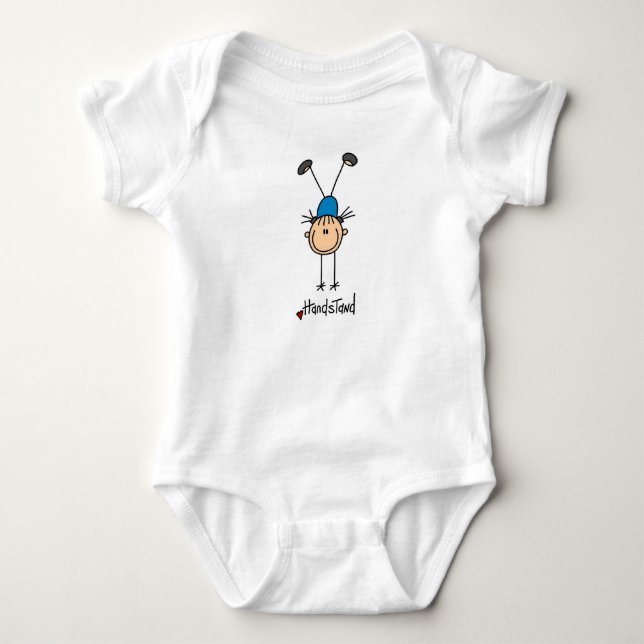 Figura menina da vara que faz t-shirt dos (Frente)